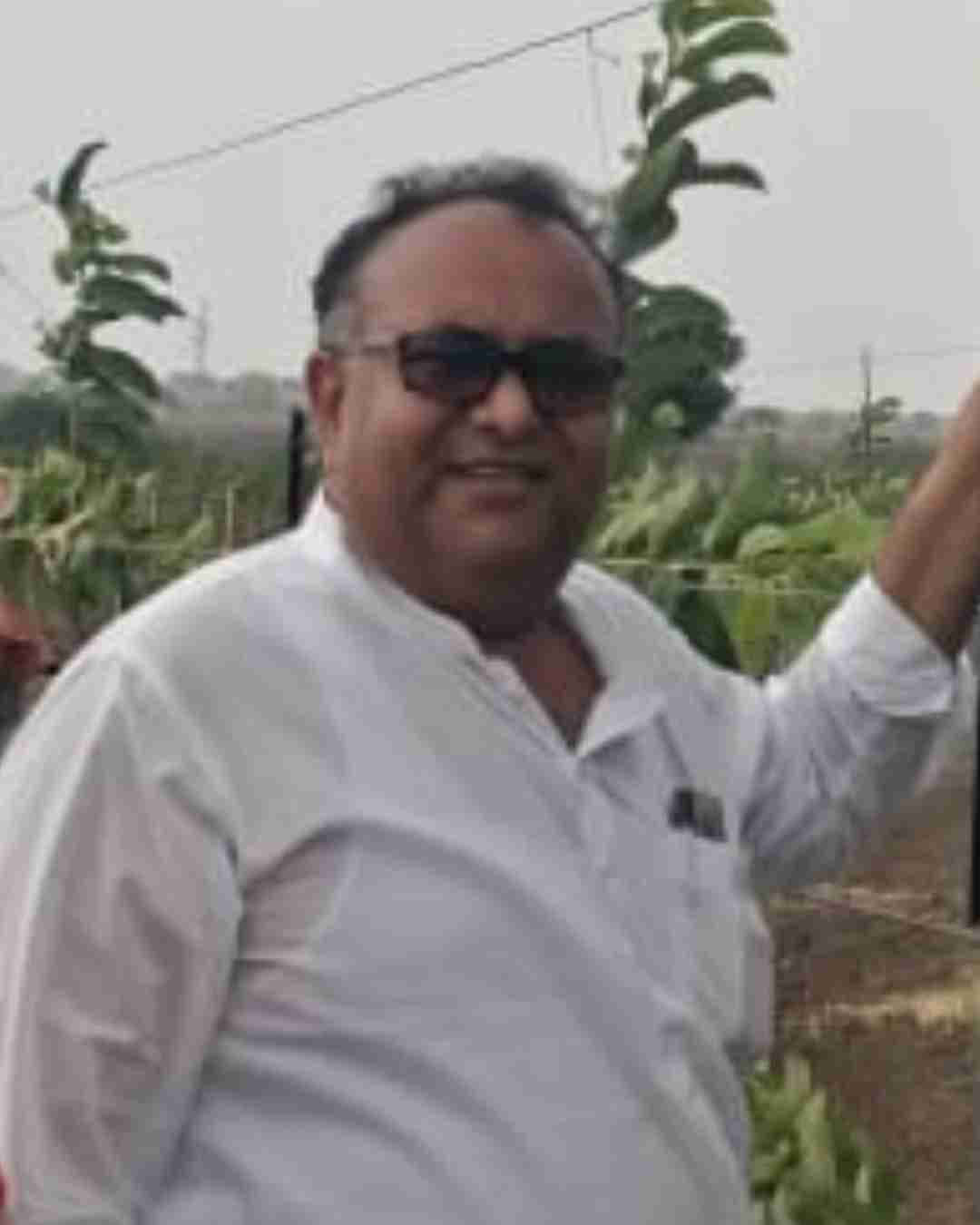 Portrait of Fyllo customer farmer showing crop yield success